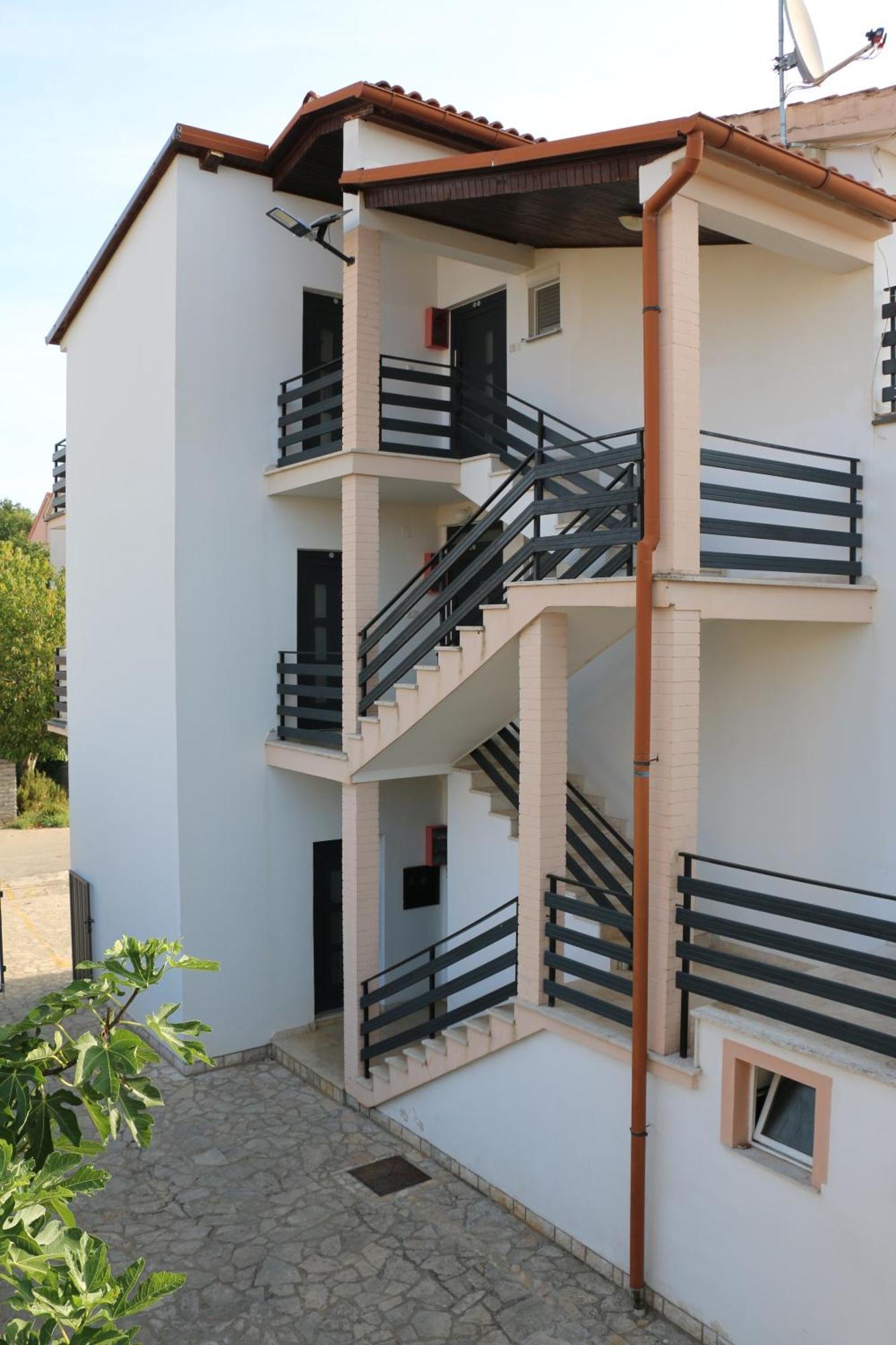 Apartmani Suhi Brod Medulin Exterior photo
