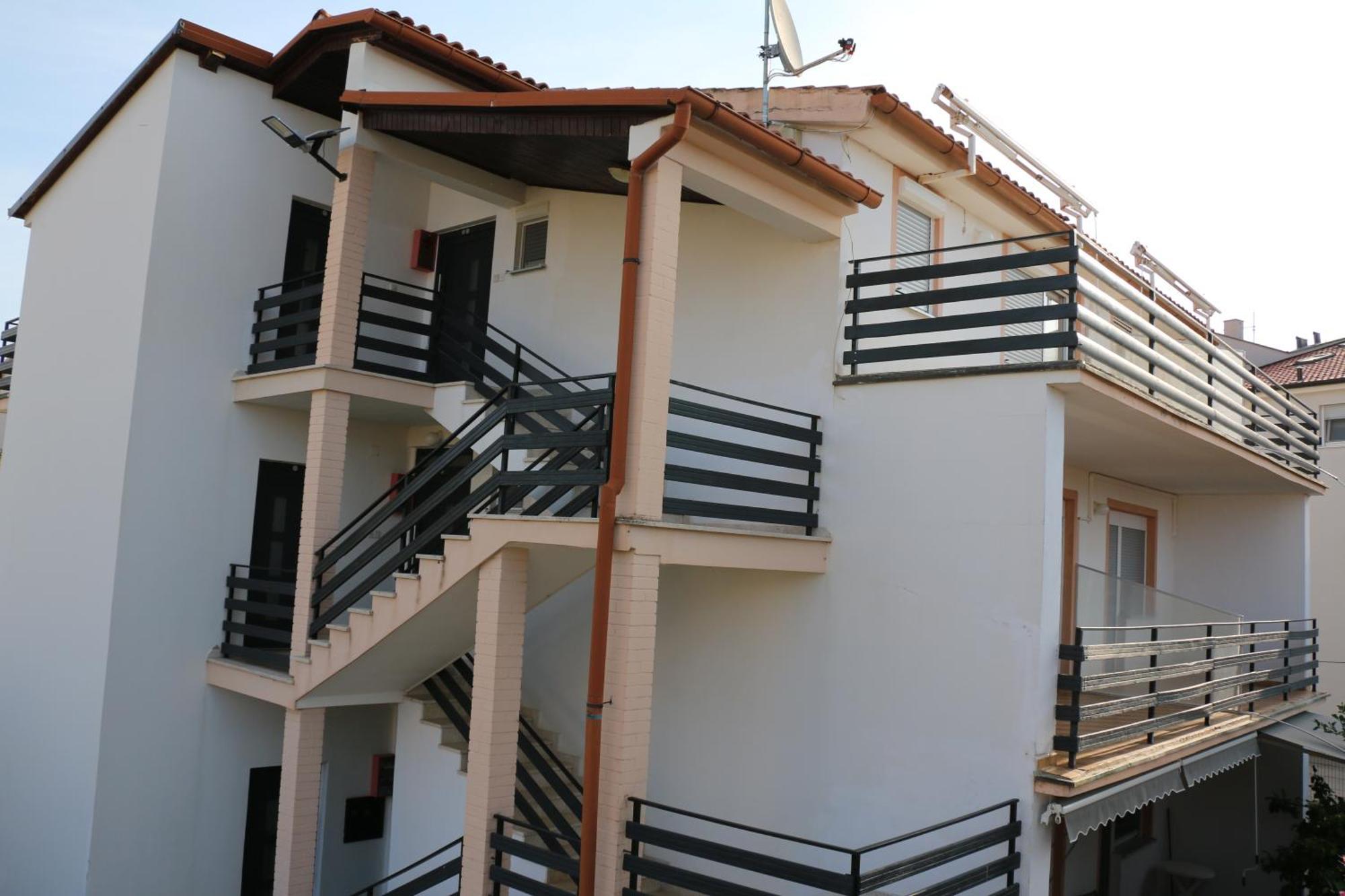 Apartmani Suhi Brod Medulin Exterior photo