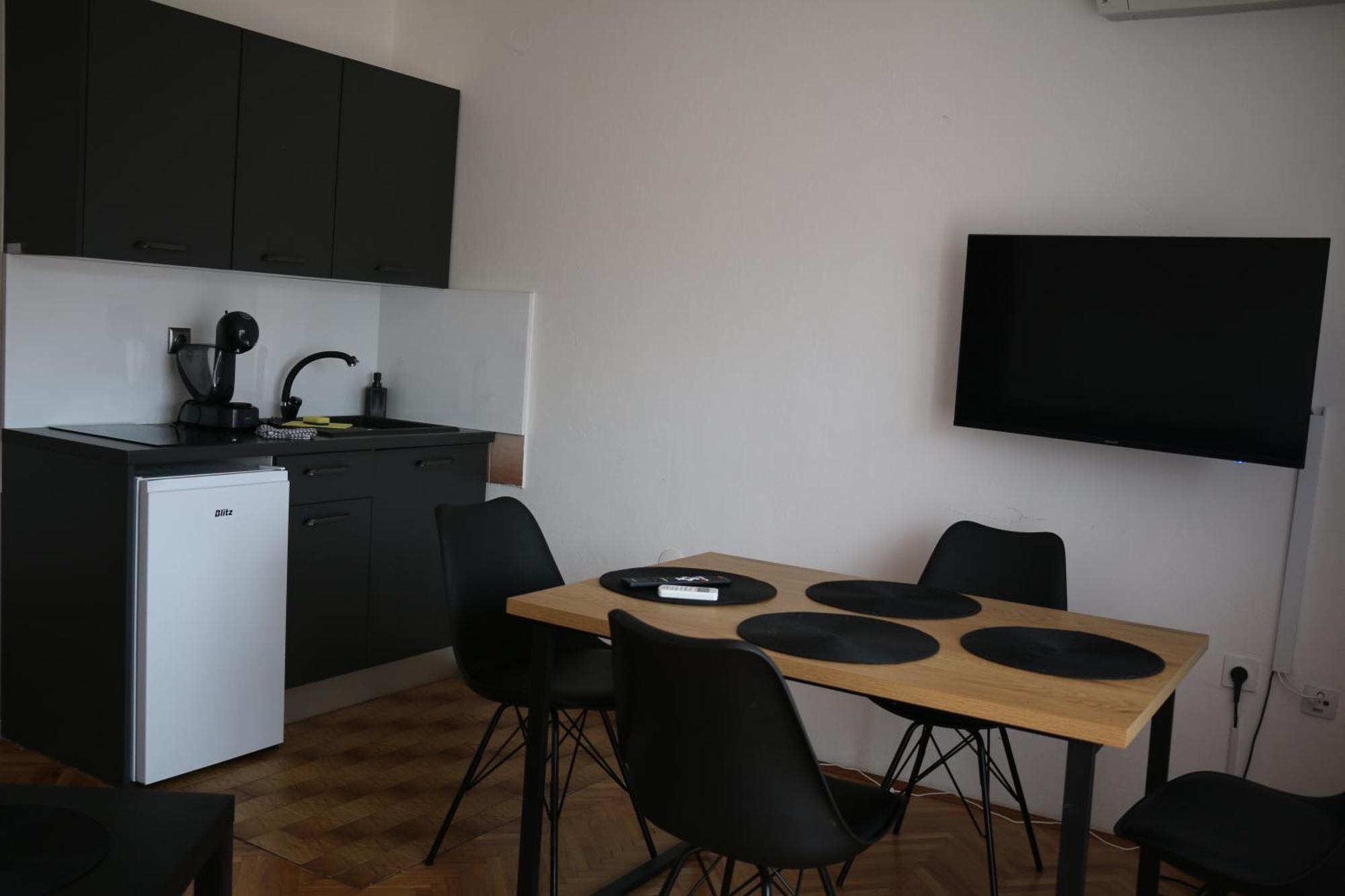 Apartmani Suhi Brod Medulin Exterior photo