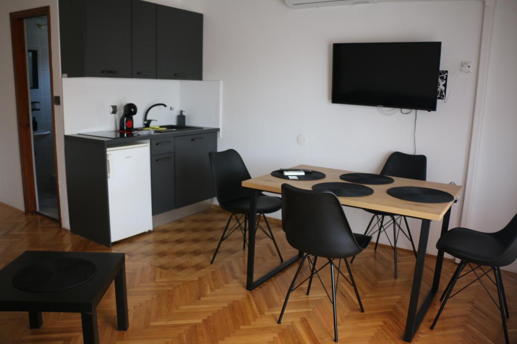 Apartmani Suhi Brod Medulin Exterior photo